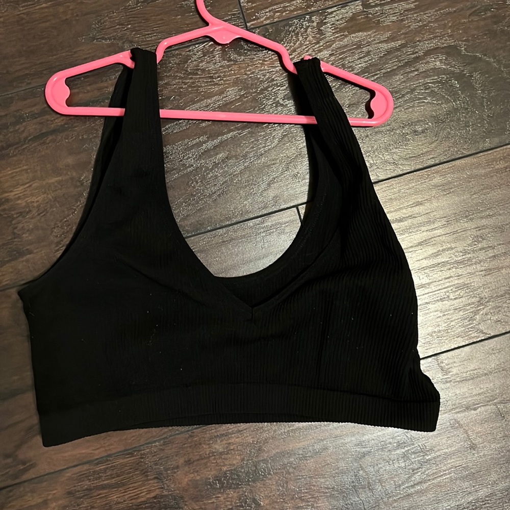 this is a top that can also work as a bra